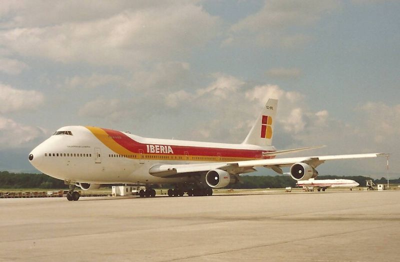 EC-BRQ Boeing 747-256B Iberia