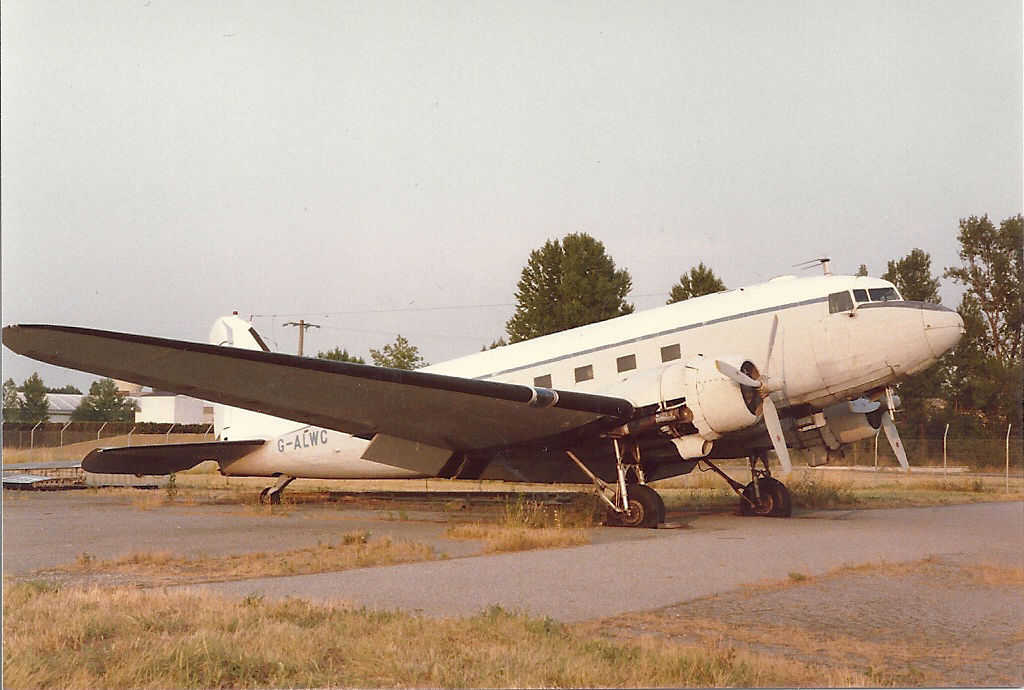 G-ALWC DC-3 Fairey Air Surveys Ltd 