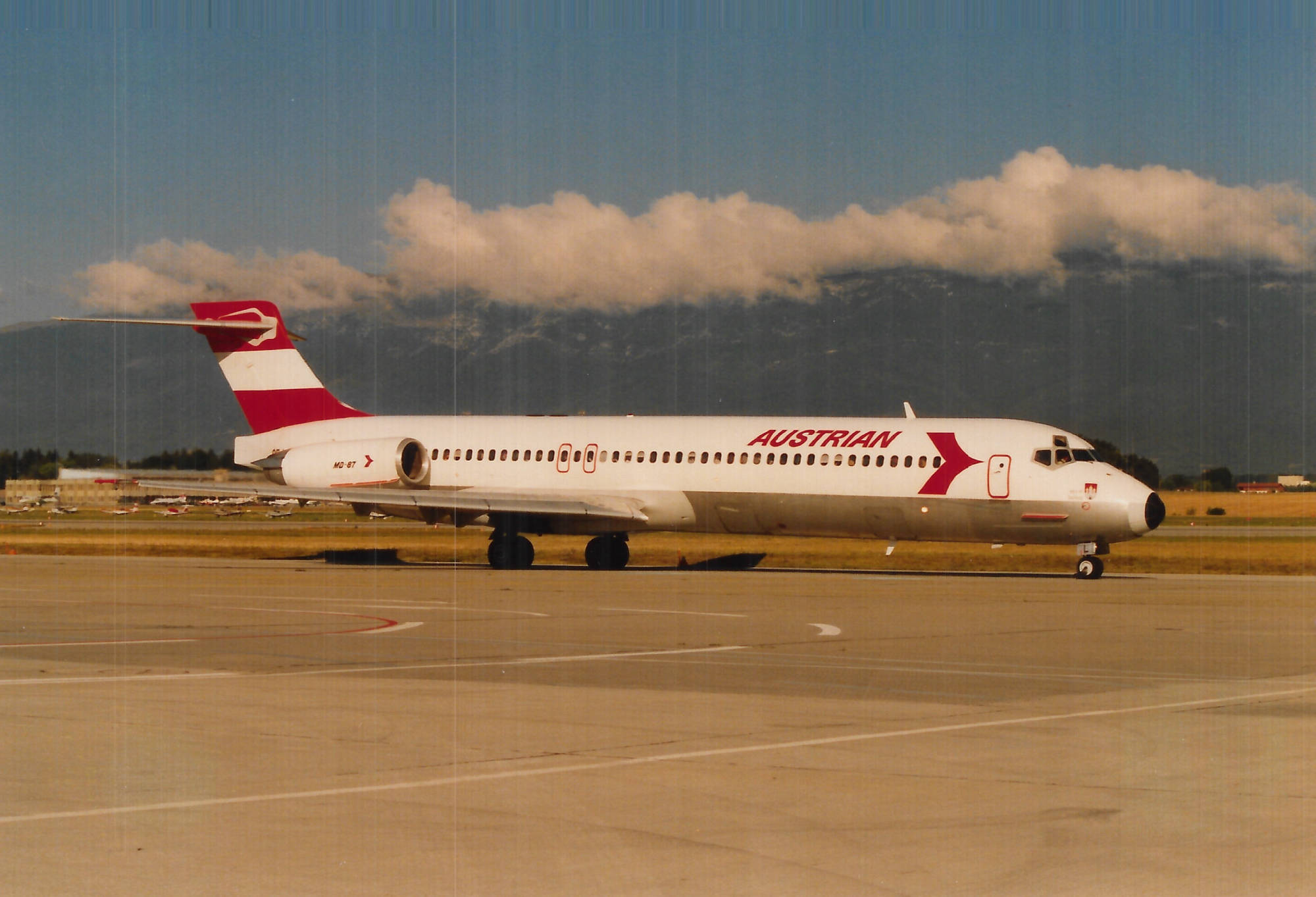 OE-LML MD-87 Austrian GVA Sept 90