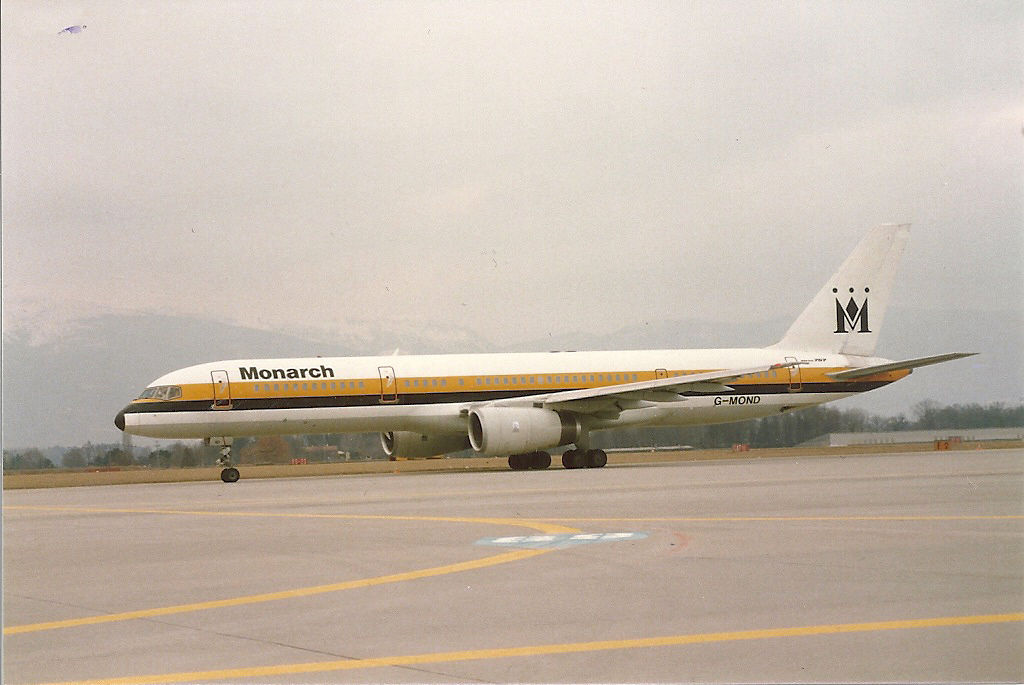 G-MOND Boeing 757-2T7 Monarch