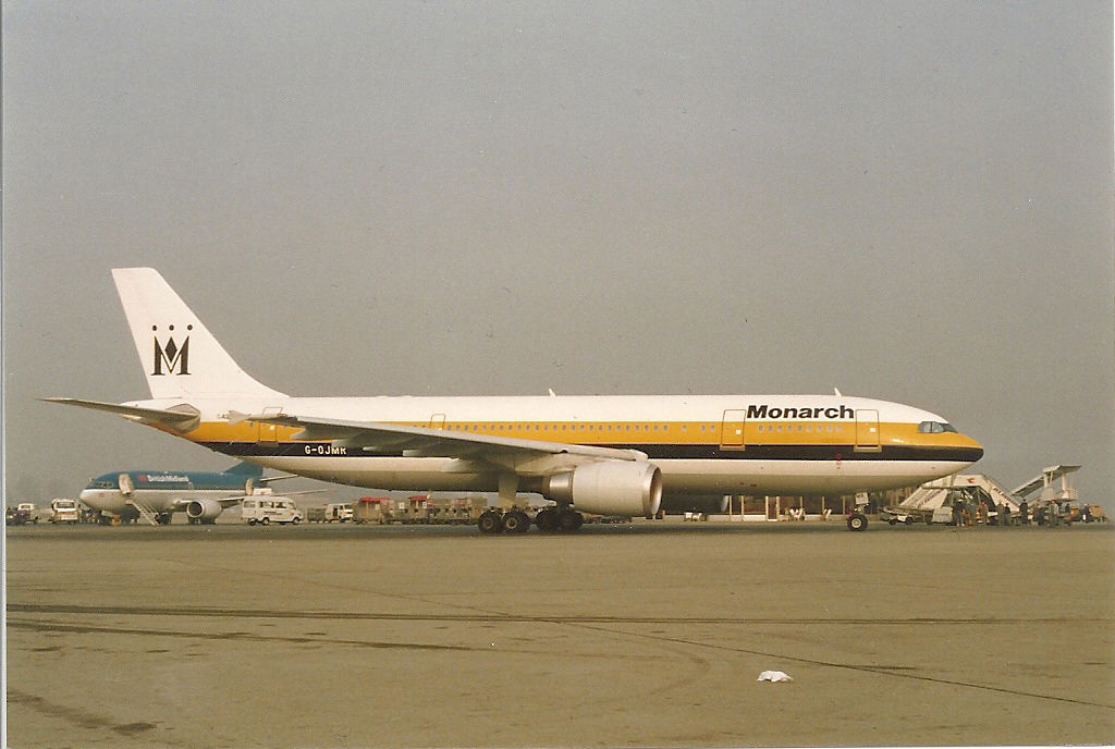 G-OJMR Airbus A300B4-605R Monarch 