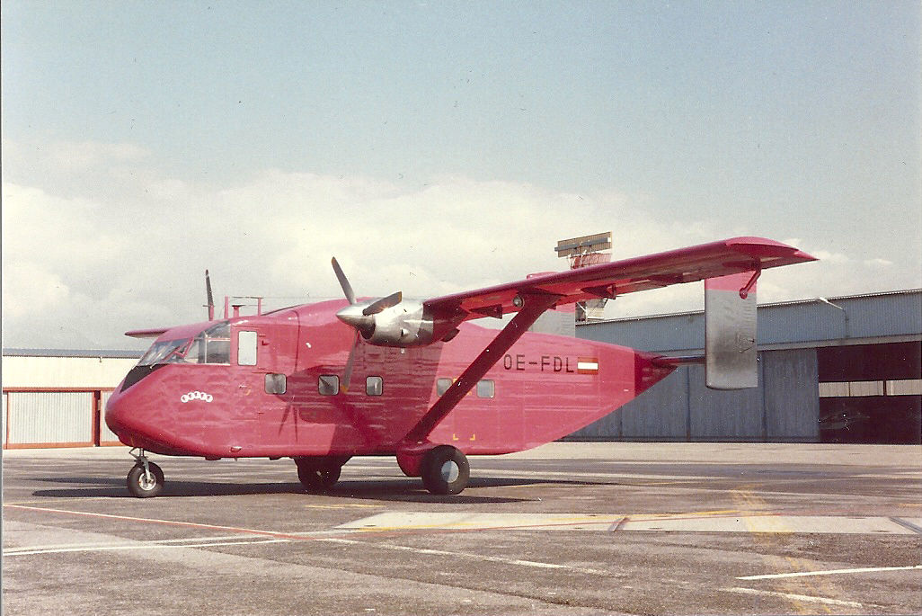 OE-FDL Short SC-7 Skyvan Pink Aviatio